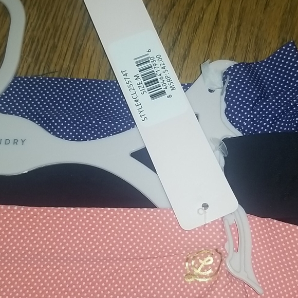 Chinese Laundry - Picture 2 of 3